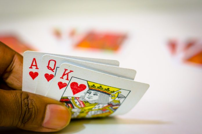 Know how deals rummy is played